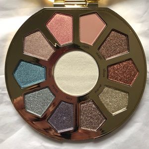 Like new Tarte palette